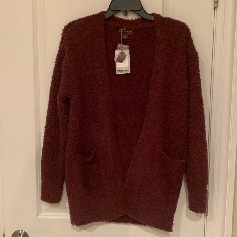 Oh so cozy rosewood (maroon) sweater your tween will live in!